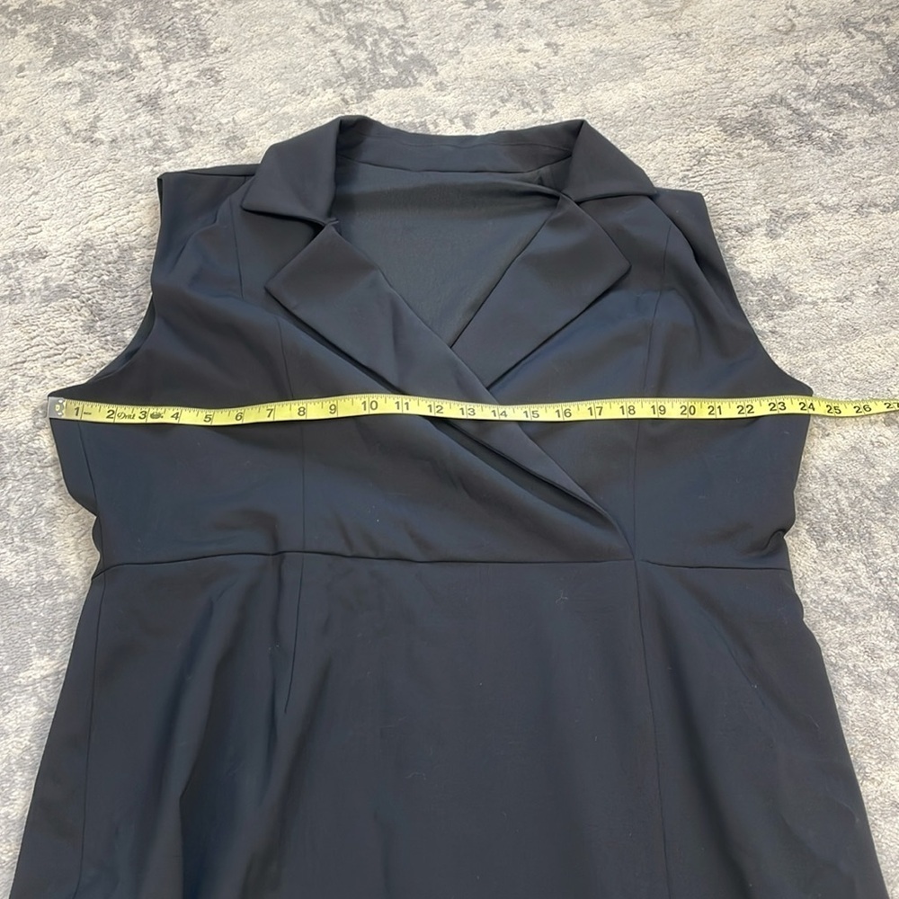 New Carolina Herrera Sleeveless Trench Dress Black Blazer Style with Slit Wool - Picture 9 of 15